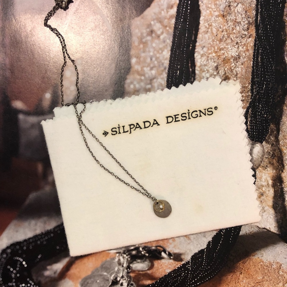 SILPADA STERLING SILVER PENDANT WITH RIVER SHELL